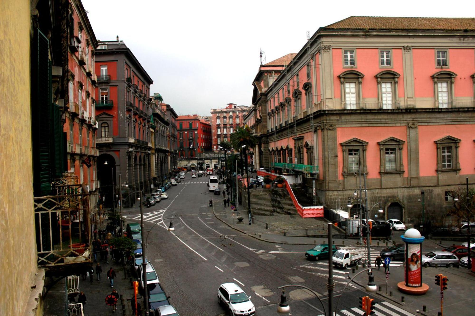 Al 68 Di Piazza Cavour Bed & Breakfast Napoli Exterior foto