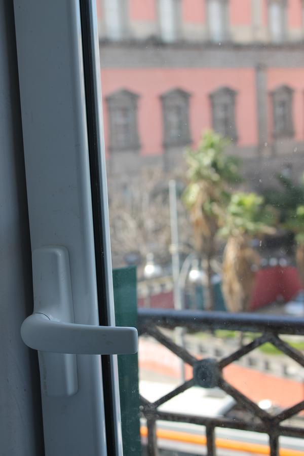 Al 68 Di Piazza Cavour Bed & Breakfast Napoli Exterior foto