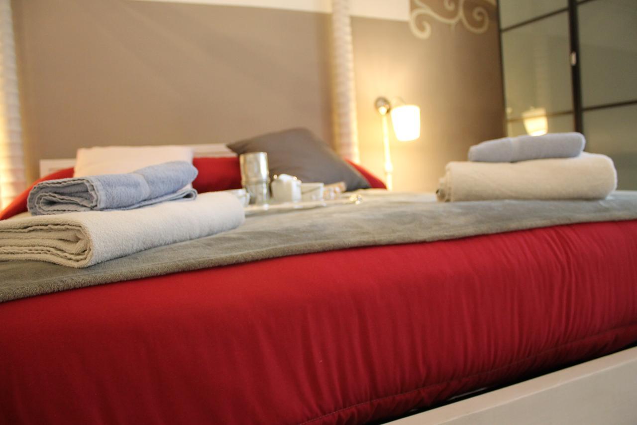 Al 68 Di Piazza Cavour Bed & Breakfast Napoli Exterior foto