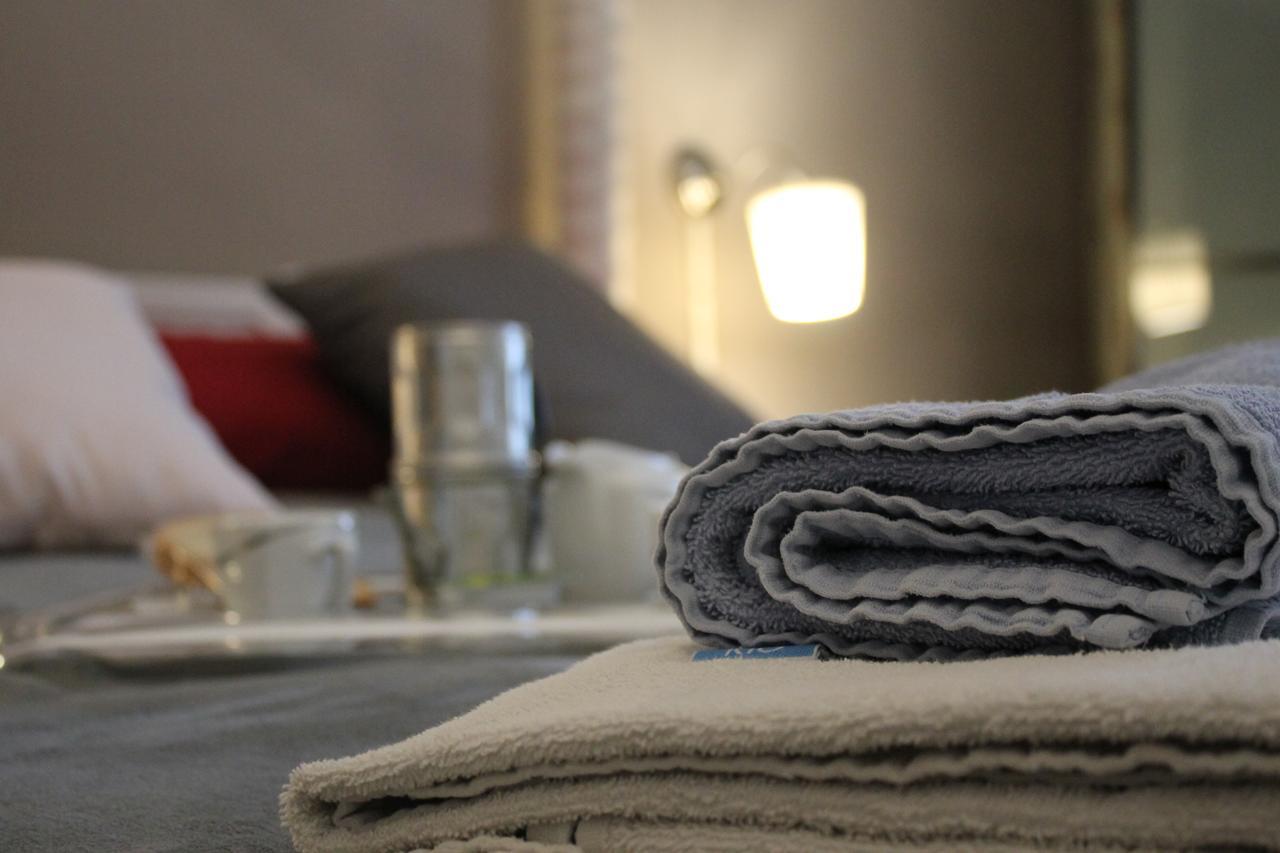 Al 68 Di Piazza Cavour Bed & Breakfast Napoli Exterior foto