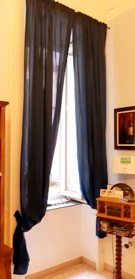 Al 68 Di Piazza Cavour Bed & Breakfast Napoli Exterior foto